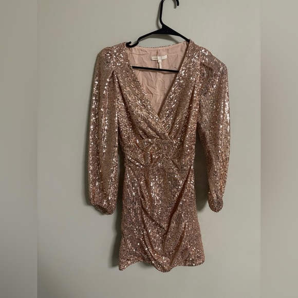 MAJE Ripaillette Sequin Mini Dress Size 34 XS Cocktail Formal Gold Plunge - Picture 2 of 9